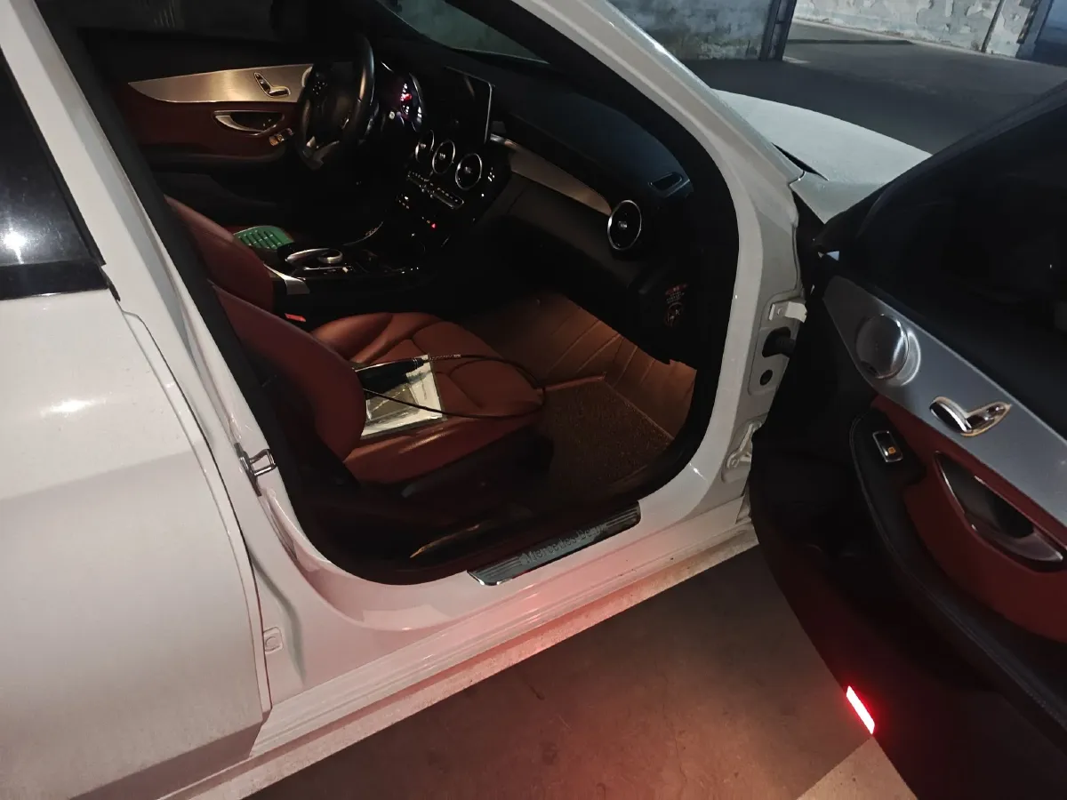 2018 Mercedes-Benz C Class 2.0T 184HP L4 9AT,autocango,china used car exporter,china ev exporter,chinese used car exporter,chinese used ev exporter