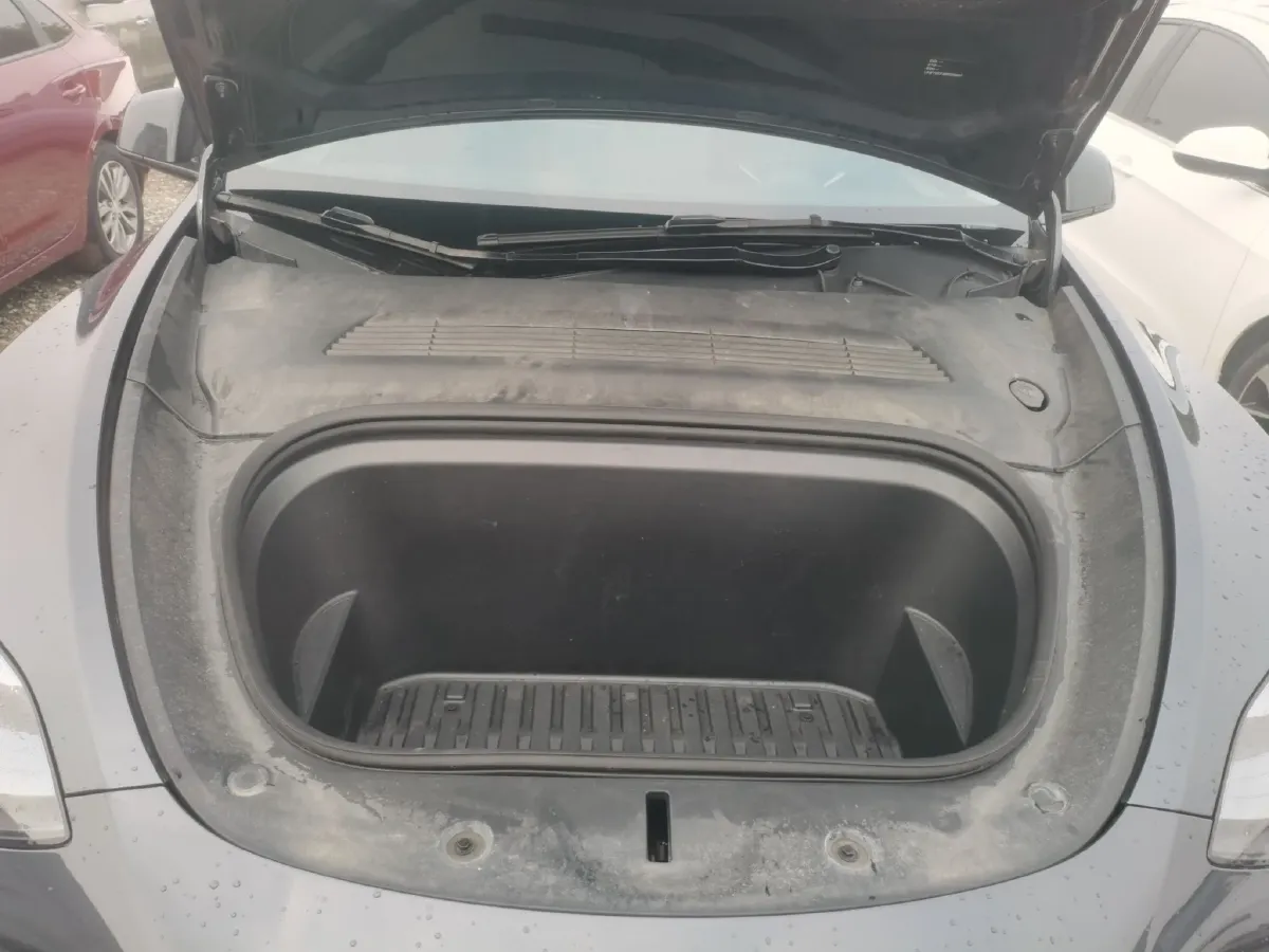 2024 Tesla Model Y BEV 60KWH,autocango,china used car exporter,china ev exporter,chinese used car exporter,chinese used ev exporter