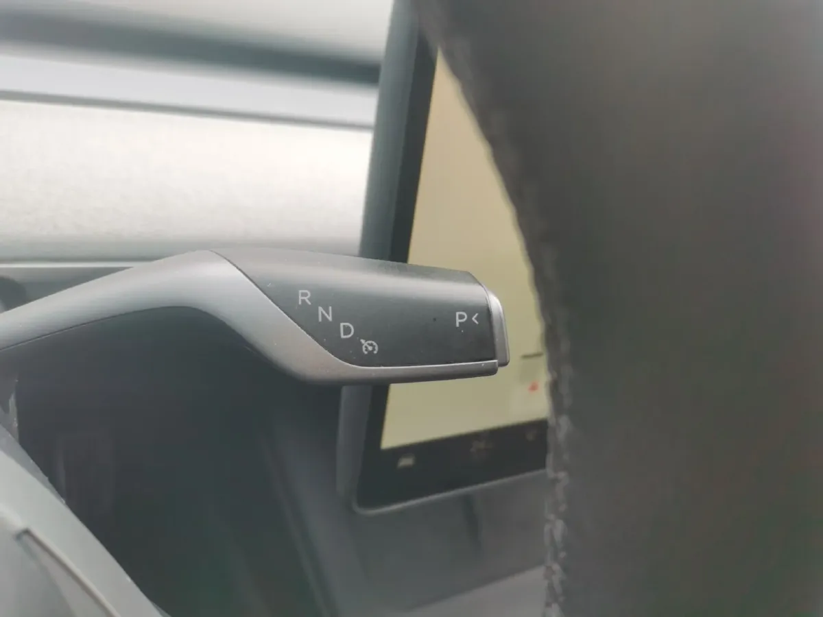 2024 Tesla Model Y BEV 60KWH,autocango,china used car exporter,china ev exporter,chinese used car exporter,chinese used ev exporter