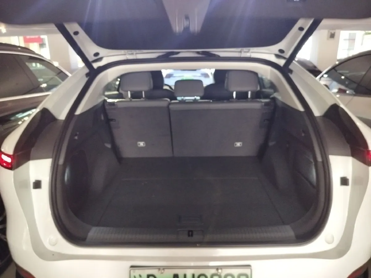 2025 Xpeng G6 BEV 68.5KWH,autocango,china used car exporter,china ev exporter,chinese used car exporter,chinese used ev exporter