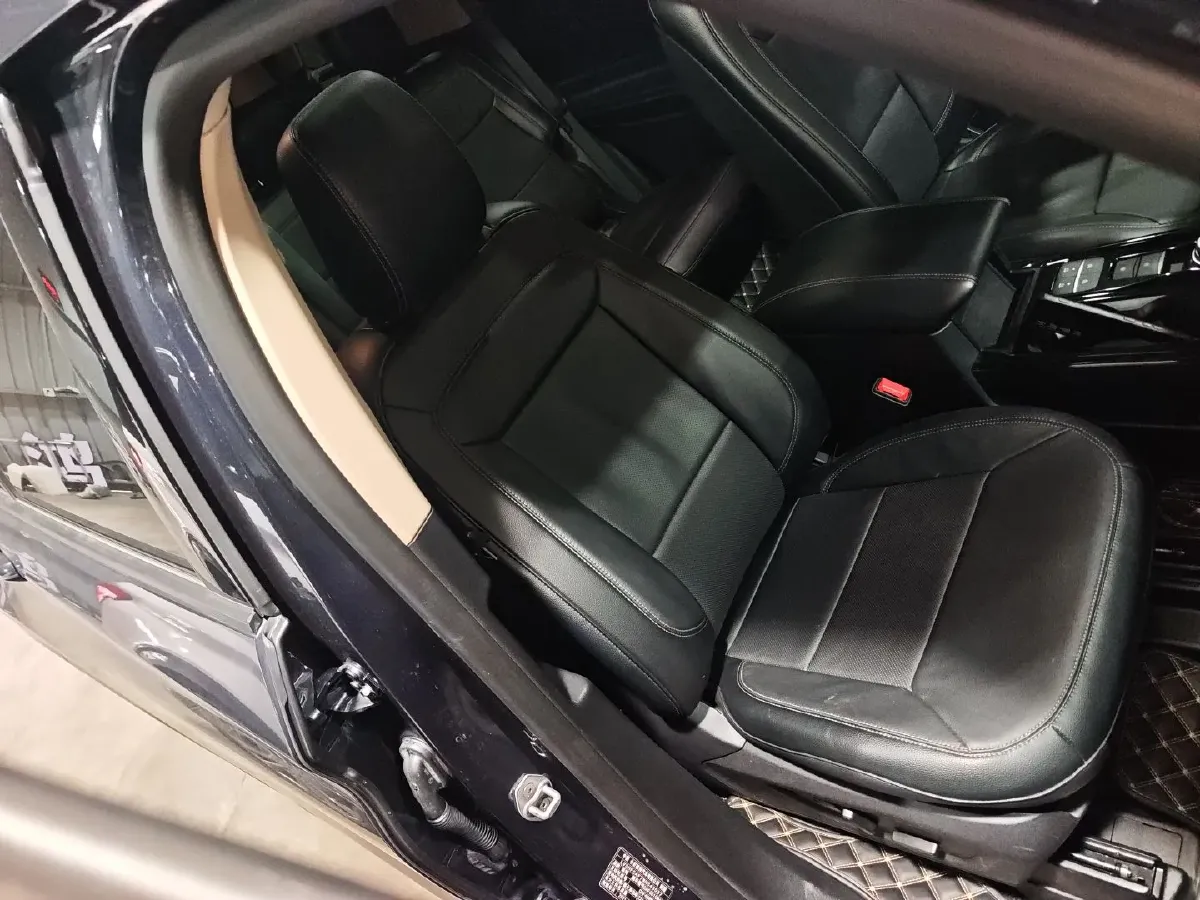 2020 Ford Explorer 2.3T 276HP L4 10AT,autocango,china used car exporter,china ev exporter,chinese used car exporter,chinese used ev exporter