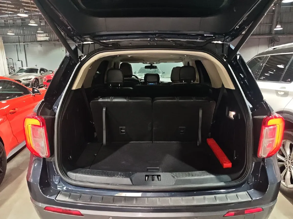 2020 Ford Explorer 2.3T 276HP L4 10AT,autocango,china used car exporter,china ev exporter,chinese used car exporter,chinese used ev exporter