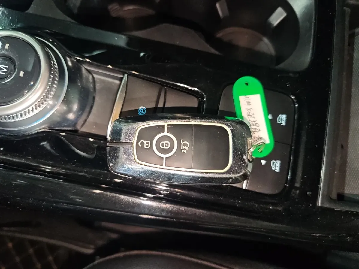 2020 Ford Explorer 2.3T 276HP L4 10AT,autocango,china used car exporter,china ev exporter,chinese used car exporter,chinese used ev exporter