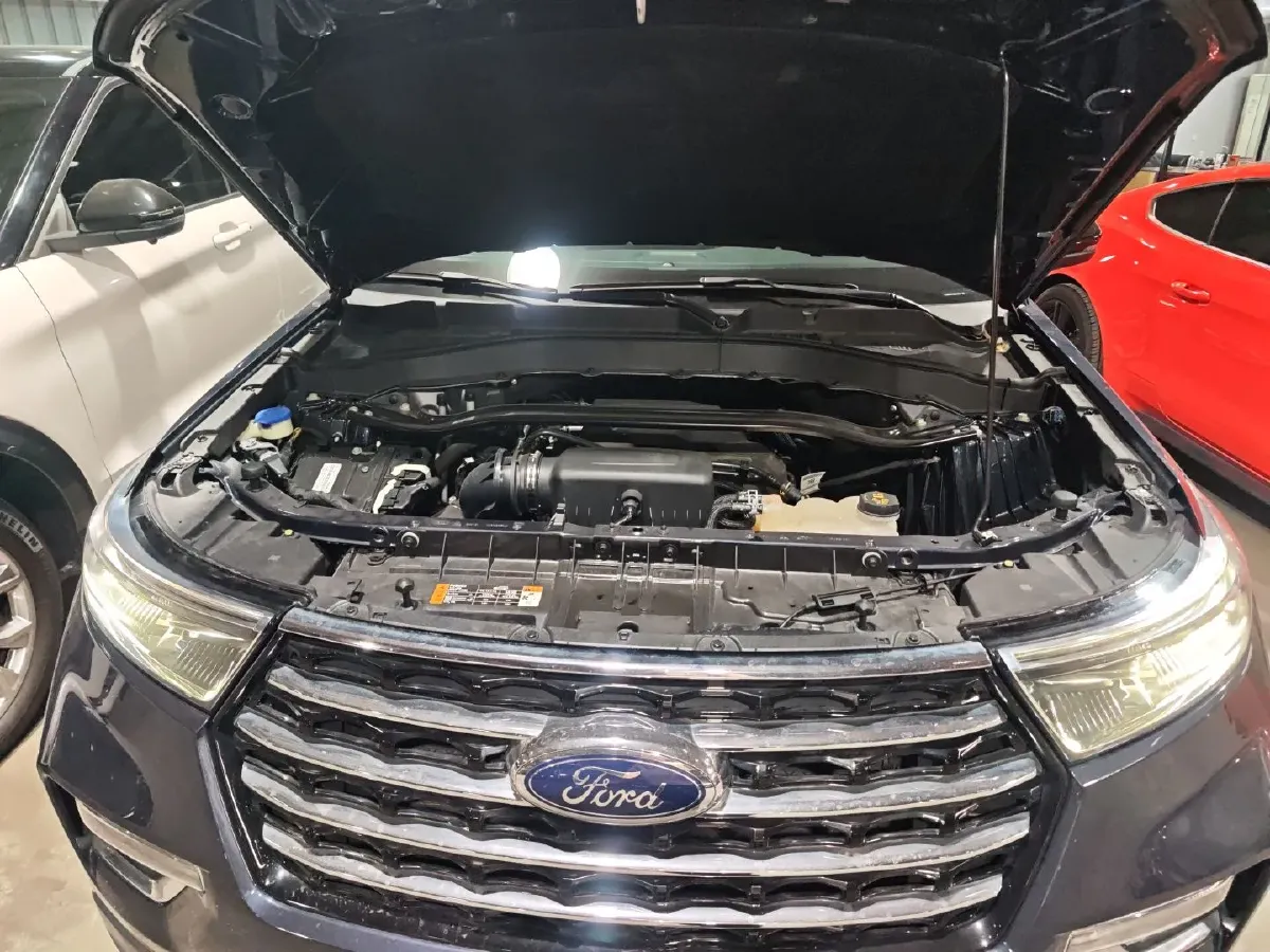 2020 Ford Explorer 2.3T 276HP L4 10AT,autocango,china used car exporter,china ev exporter,chinese used car exporter,chinese used ev exporter