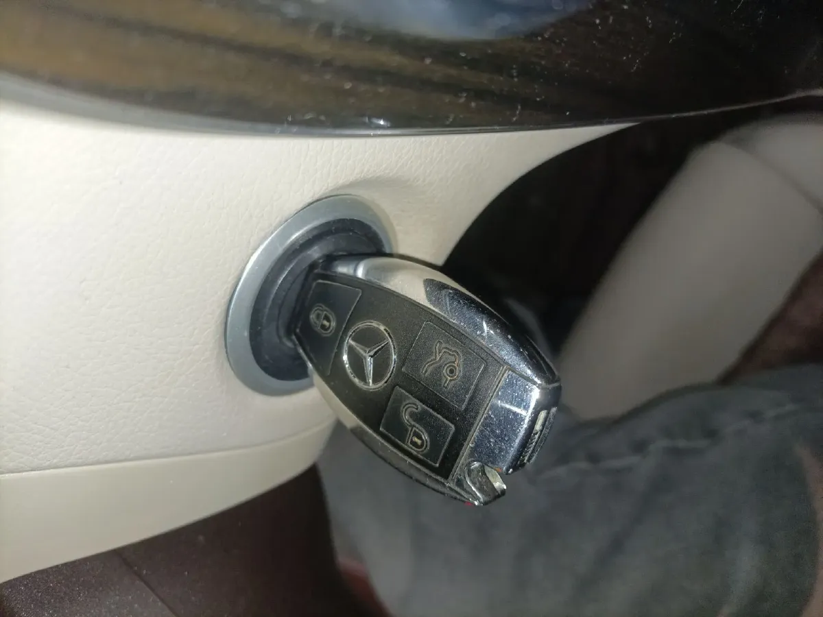 2015 Mercedes-Benz C Class 1.6T 156HP L4 7AT,autocango,china used car exporter,china ev exporter,chinese used car exporter,chinese used ev exporter