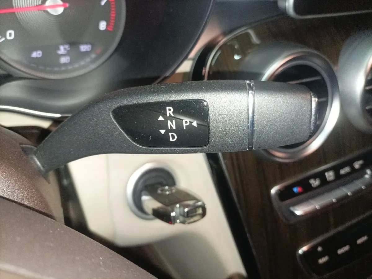 2015 Mercedes-Benz C Class 1.6T 156HP L4 7AT,autocango,china used car exporter,china ev exporter,chinese used car exporter,chinese used ev exporter