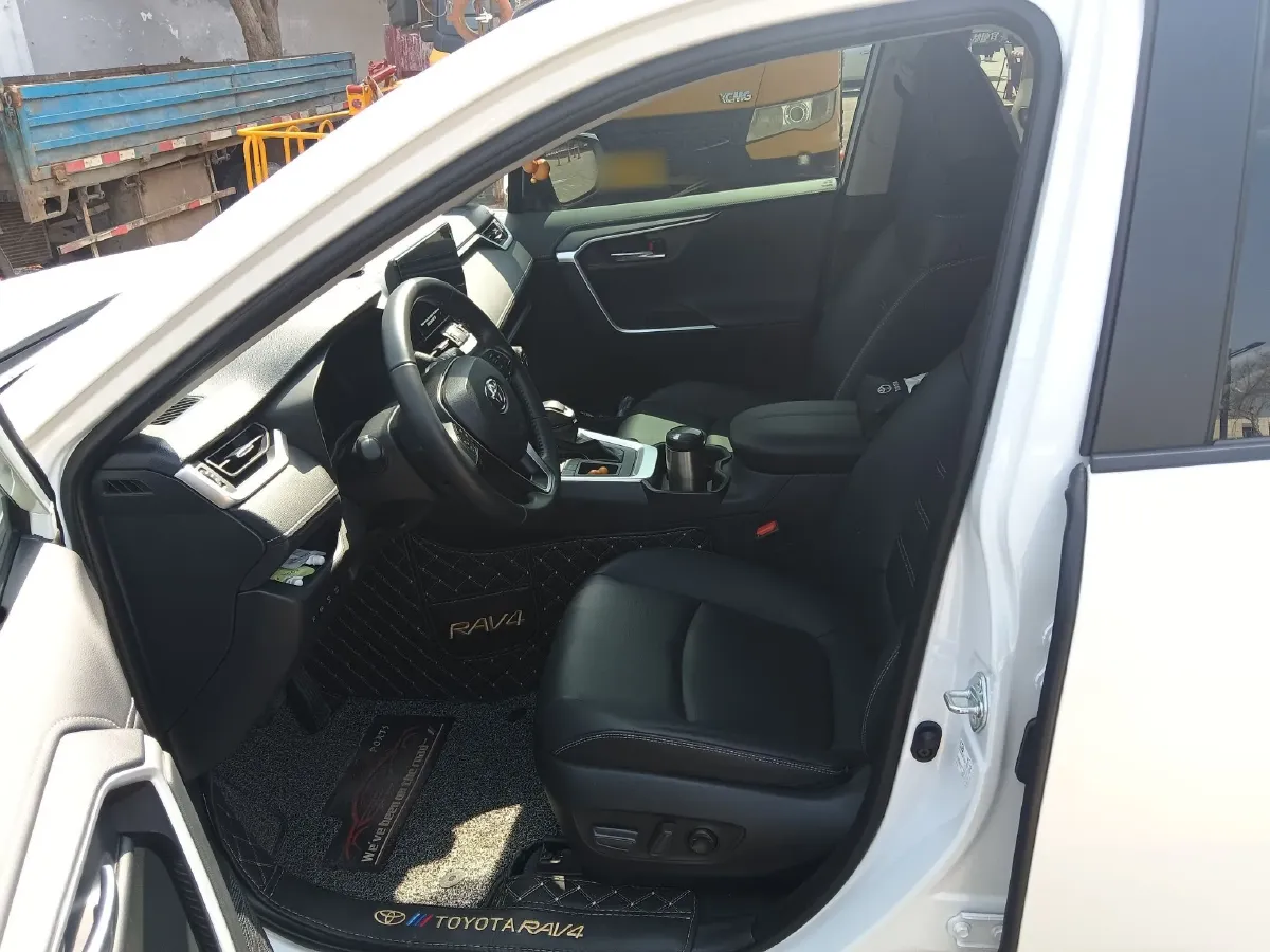 2023 Toyota RAV4 2.0L 171HP L4 CVT,autocango,china used car exporter,china ev exporter,chinese used car exporter,chinese used ev exporter