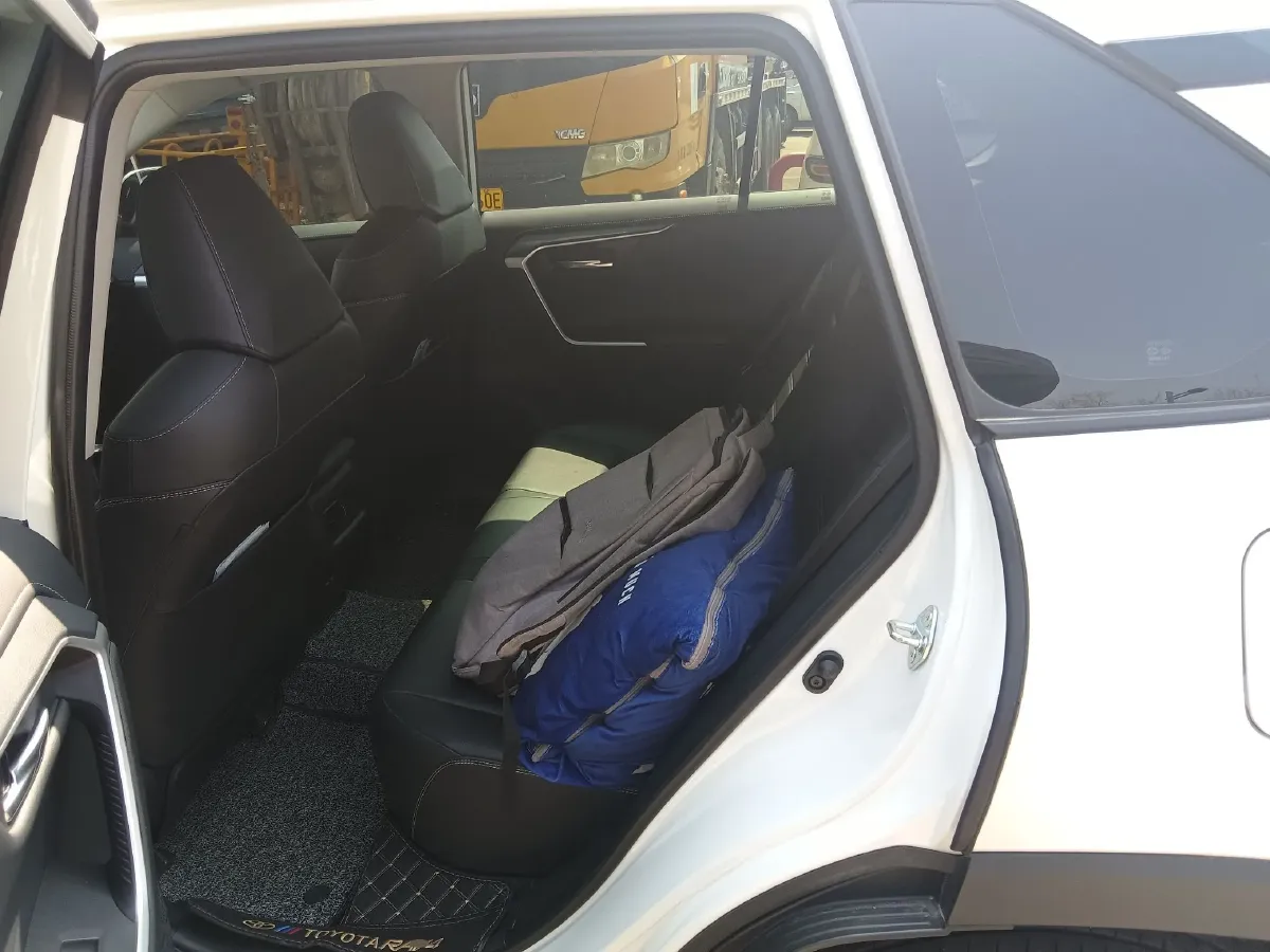 2023 Toyota RAV4 2.0L 171HP L4 CVT,autocango,china used car exporter,china ev exporter,chinese used car exporter,chinese used ev exporter