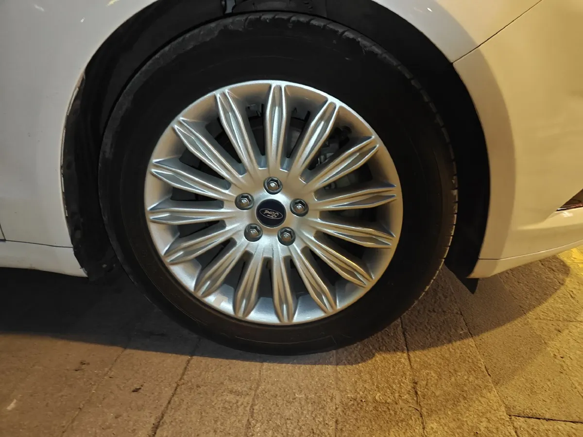 2013 Ford Mondeo 2.0T 203HP L4 6AT,autocango,china used car exporter,china ev exporter,chinese used car exporter,chinese used ev exporter