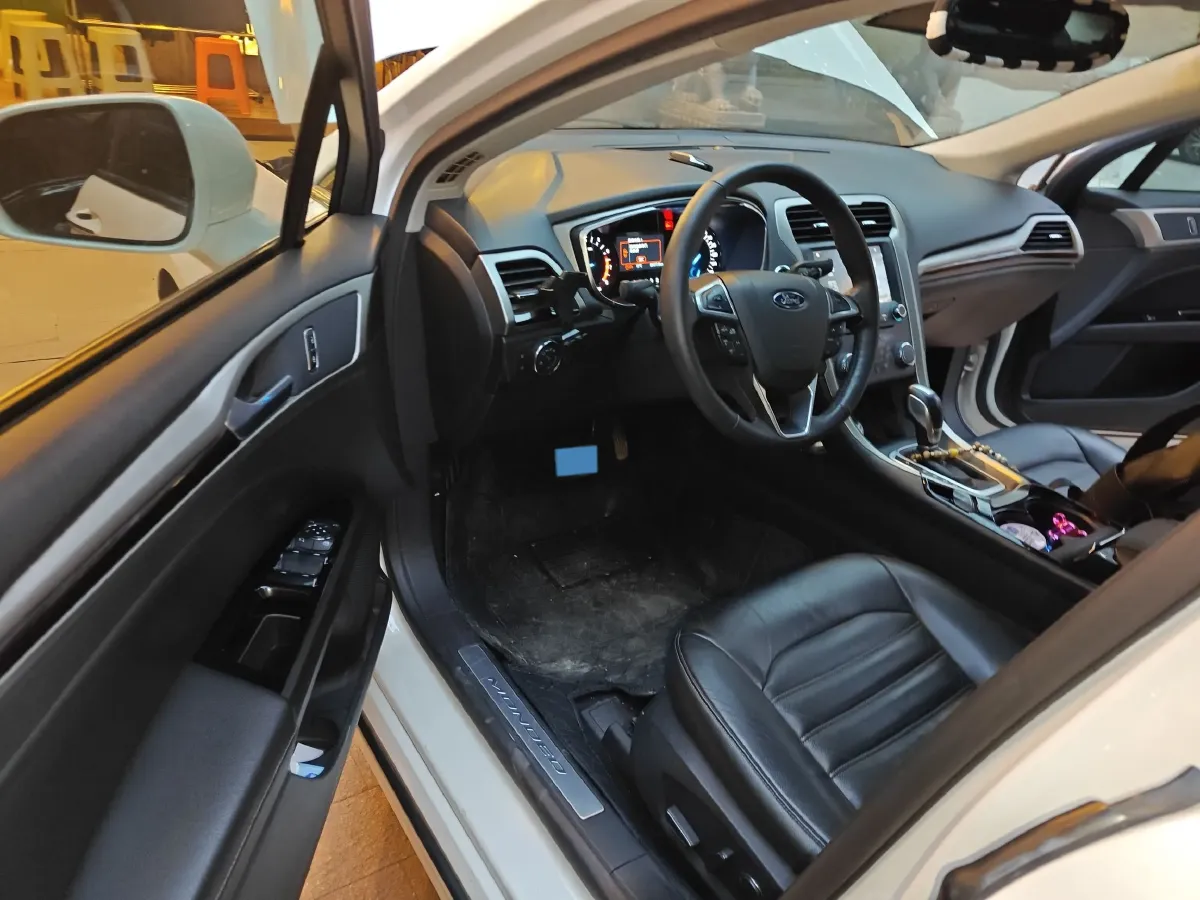 2013 Ford Mondeo 2.0T 203HP L4 6AT,autocango,china used car exporter,china ev exporter,chinese used car exporter,chinese used ev exporter