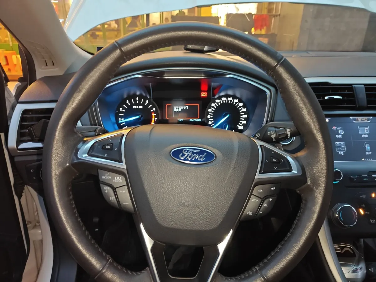 2013 Ford Mondeo 2.0T 203HP L4 6AT,autocango,china used car exporter,china ev exporter,chinese used car exporter,chinese used ev exporter