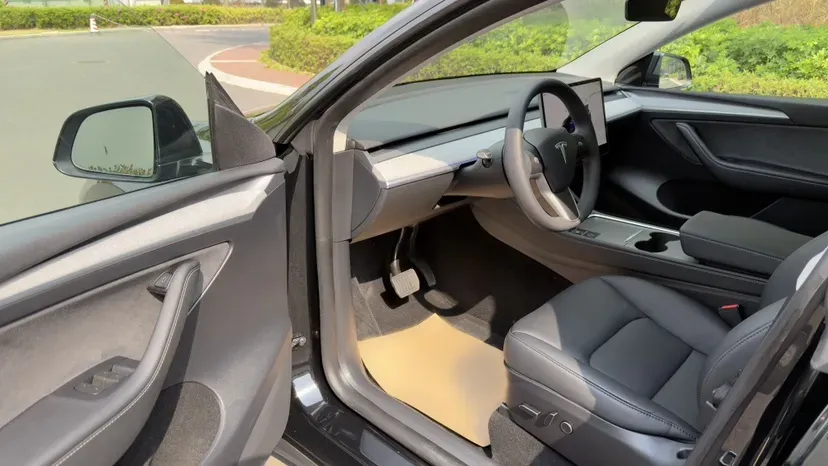 2023 Tesla Model Y BEV 60KWH,autocango,china used car exporter,china ev exporter,chinese used car exporter,chinese used ev exporter