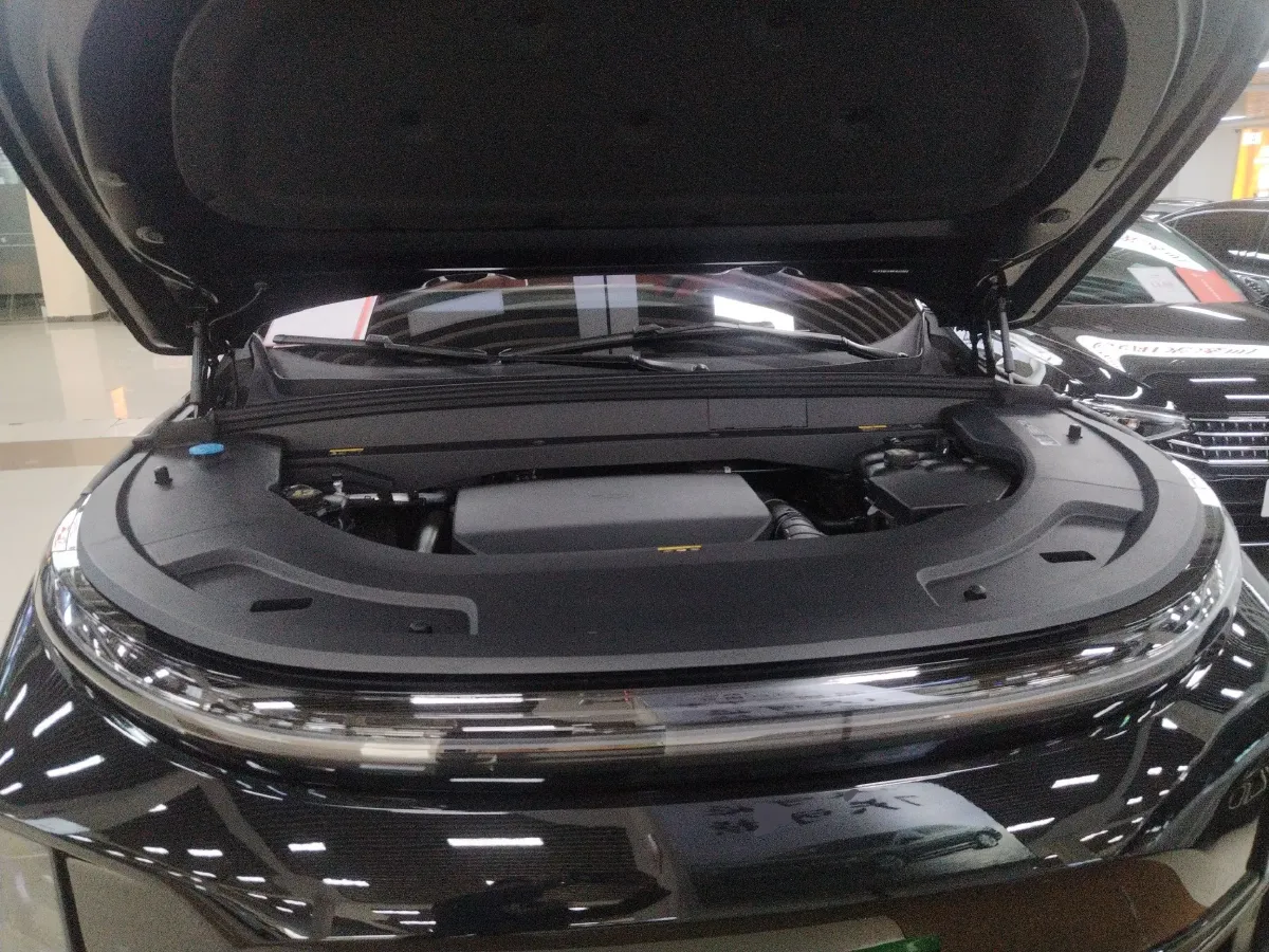 2023 Li L7 Range Extended 154HP REEV 40.9KWH,autocango,china used car exporter,china ev exporter,chinese used car exporter,chinese used ev exporter