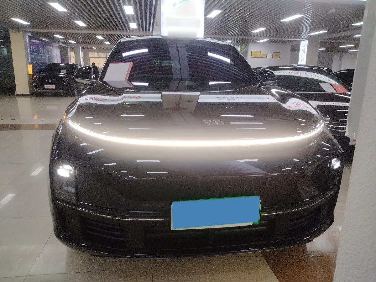 2023 Li L7 Range Extended 154HP REEV 40.9KWH,autocango,china used car exporter,china ev exporter,chinese used car exporter,chinese used ev exporter
