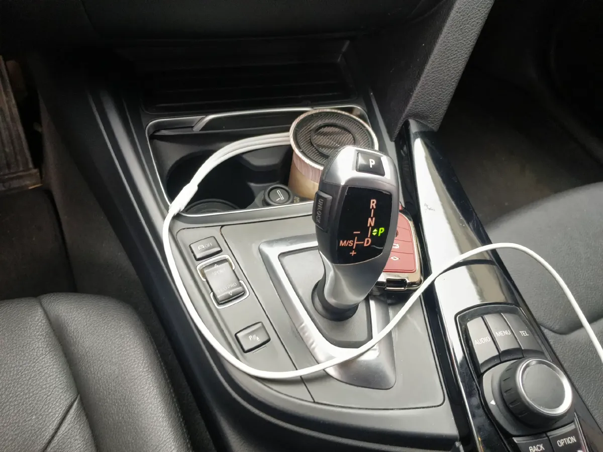 2017 BMW 3 Series 1.5T 136HP L3 8AT,autocango,china used car exporter,china ev exporter,chinese used car exporter,chinese used ev exporter