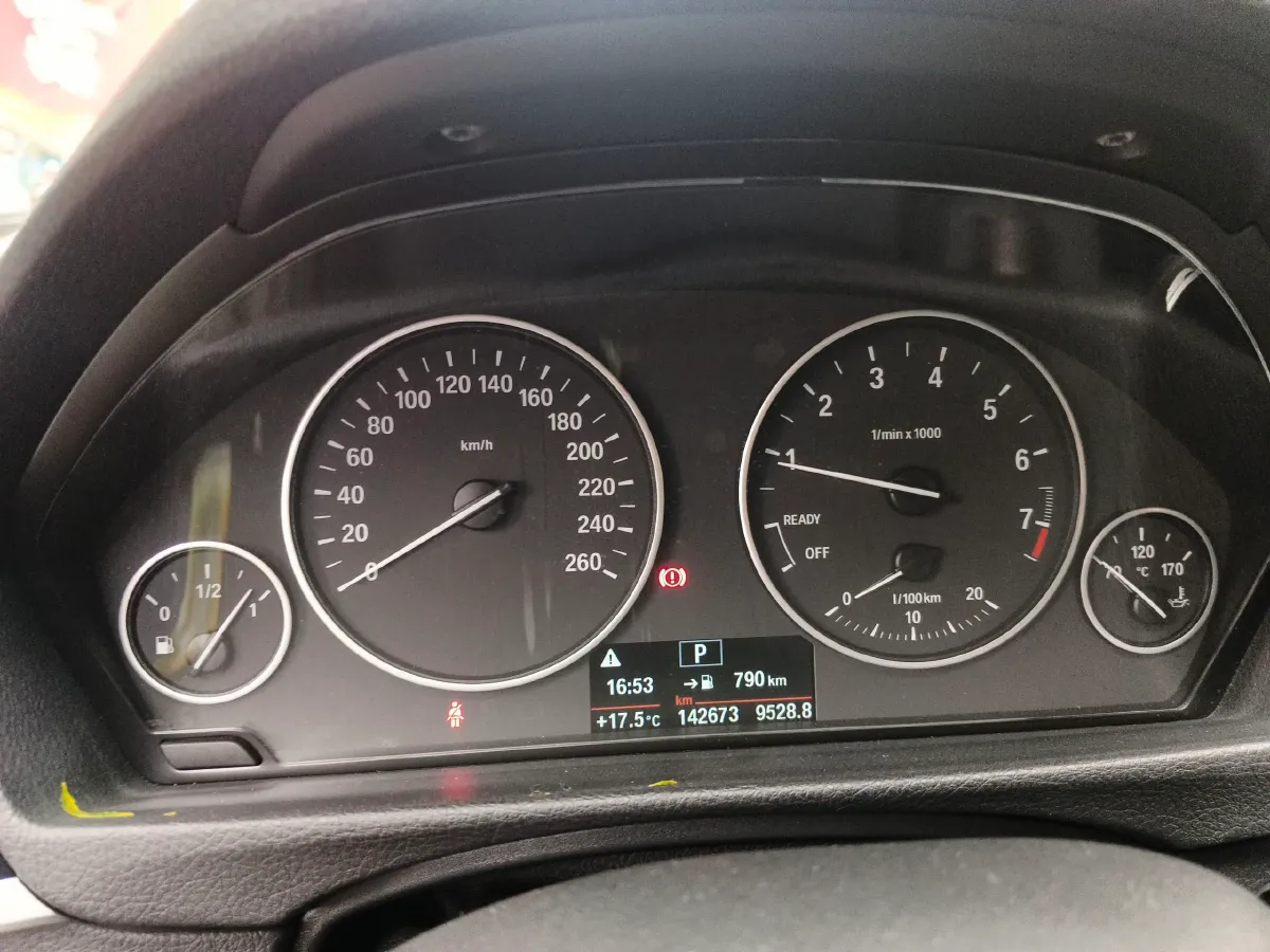 2017 BMW 3 Series 1.5T 136HP L3 8AT,autocango,china used car exporter,china ev exporter,chinese used car exporter,chinese used ev exporter