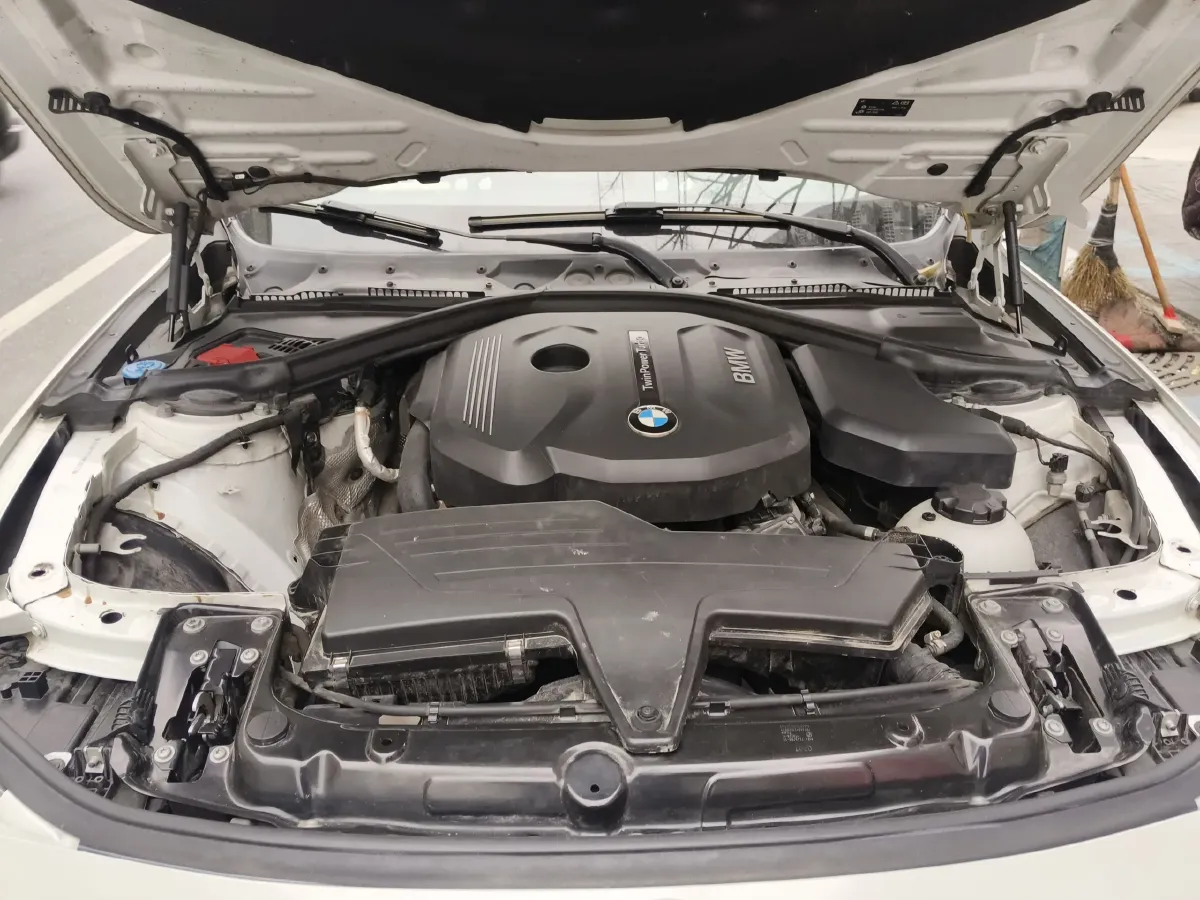 2017 BMW 3 Series 1.5T 136HP L3 8AT,autocango,china used car exporter,china ev exporter,chinese used car exporter,chinese used ev exporter