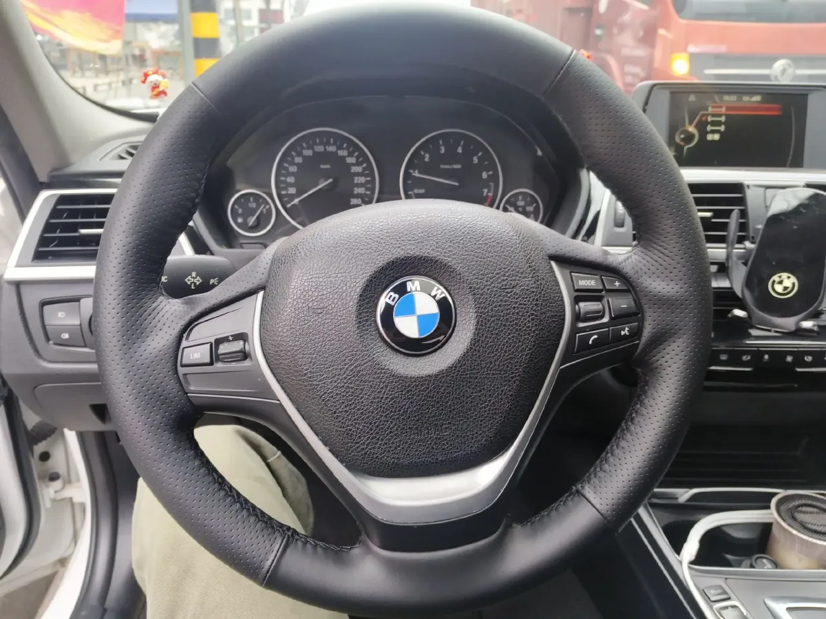 2017 BMW 3 Series 1.5T 136HP L3 8AT,autocango,china used car exporter,china ev exporter,chinese used car exporter,chinese used ev exporter