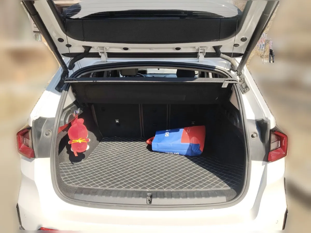 2023 BMW iX1 BEV 66.45KWH,autocango,china used car exporter,china ev exporter,chinese used car exporter,chinese used ev exporter