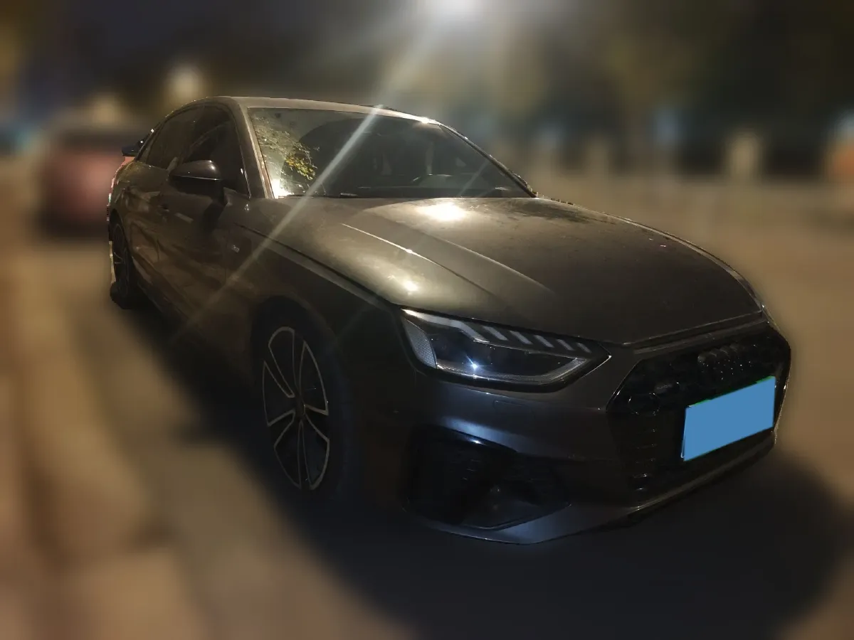 2023 Audi A4L 2.0T 245HP L4 7DCT,autocango,china used car exporter,china ev exporter,chinese used car exporter,chinese used ev exporter