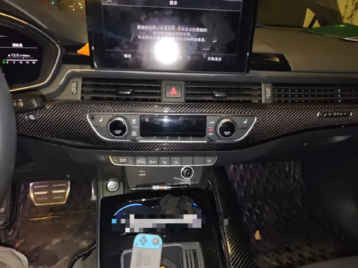 2023 Audi A4L 2.0T 245HP L4 7DCT,autocango,china used car exporter,china ev exporter,chinese used car exporter,chinese used ev exporter