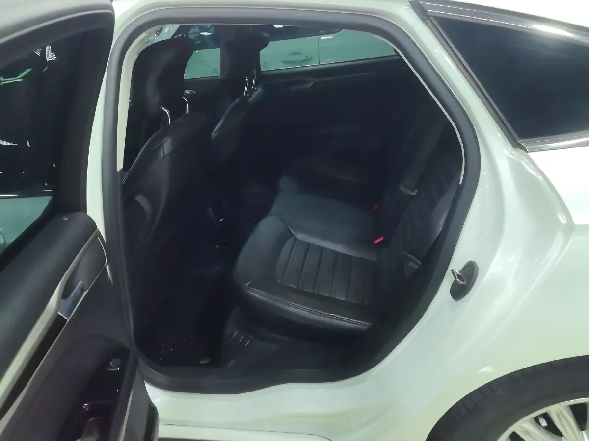 2013 Ford Mondeo 2.0T 203HP L4 6AT,autocango,china used car exporter,china ev exporter,chinese used car exporter,chinese used ev exporter