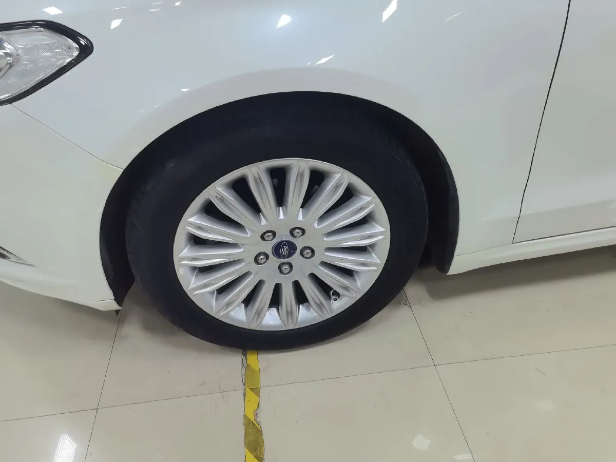 2013 Ford Mondeo 2.0T 203HP L4 6AT,autocango,china used car exporter,china ev exporter,chinese used car exporter,chinese used ev exporter