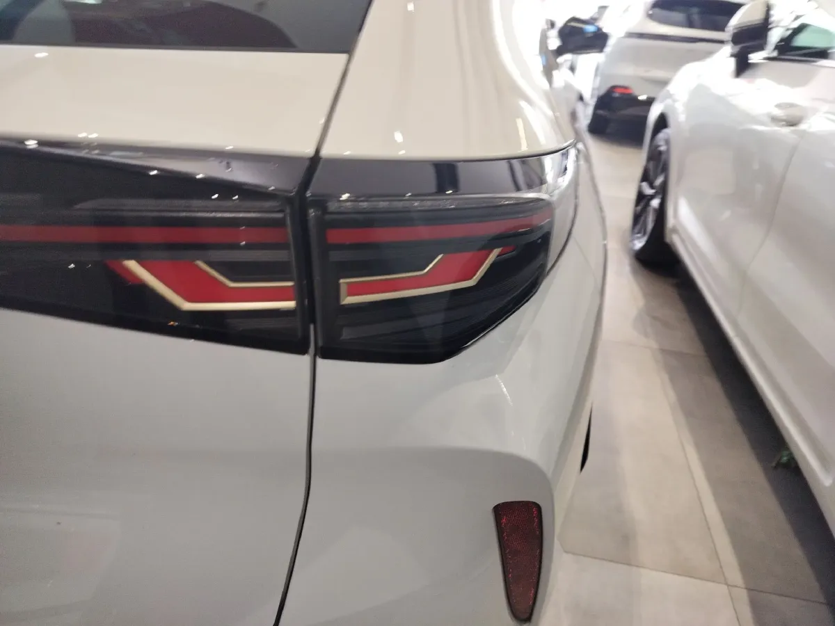 2024 Volkswagen ID.UNYX 06 BEV 82.4KWH,autocango,china used car exporter,china ev exporter,chinese used car exporter,chinese used ev exporter