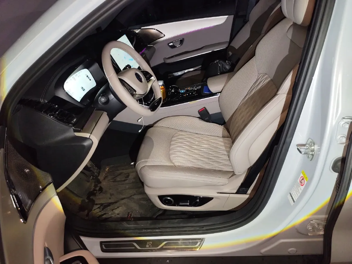 2025 BYD Han BEV 72KWH,autocango,china used car exporter,china ev exporter,chinese used car exporter,chinese used ev exporter