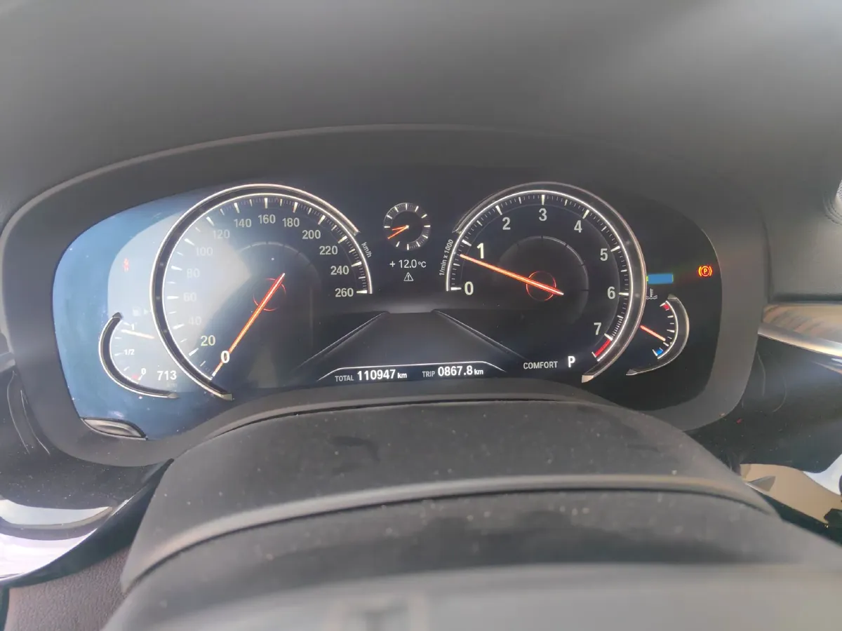 2018 BMW 5 Series 2.0T 252HP L4 8AT,autocango,china used car exporter,china ev exporter,chinese used car exporter,chinese used ev exporter