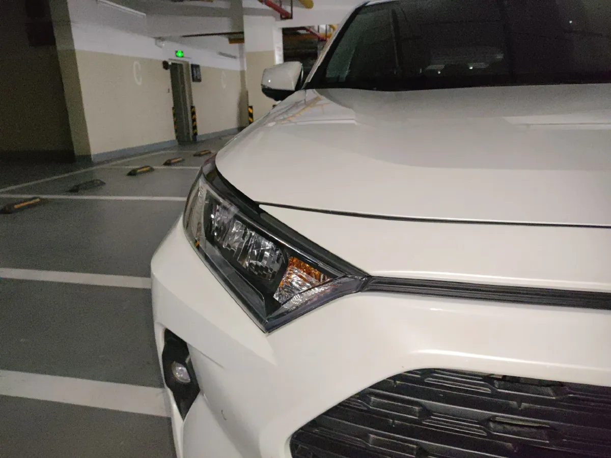 2024 Toyota Corolla Cross 2.0L 152HP L4 E-CVT Hybrid,autocango,china used car exporter,china ev exporter,chinese used car exporter,chinese used ev exporter