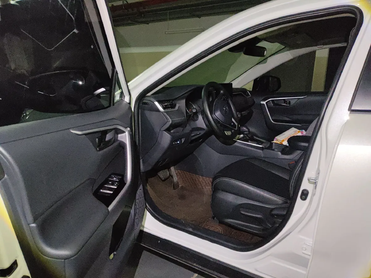 2024 Toyota Corolla Cross 2.0L 152HP L4 E-CVT Hybrid,autocango,china used car exporter,china ev exporter,chinese used car exporter,chinese used ev exporter