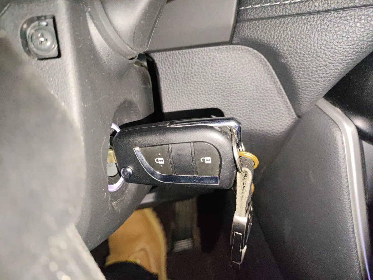 2024 Toyota Corolla Cross 2.0L 152HP L4 E-CVT Hybrid,autocango,china used car exporter,china ev exporter,chinese used car exporter,chinese used ev exporter