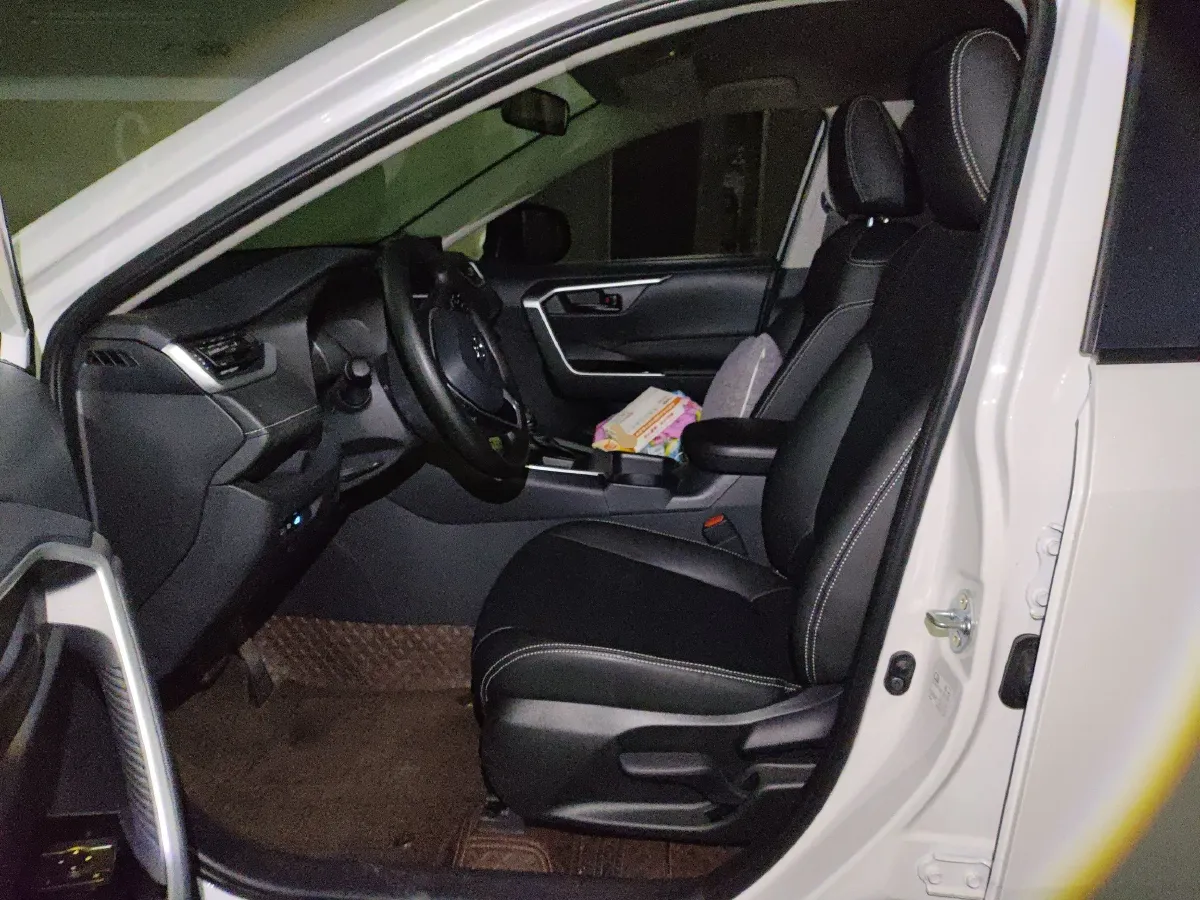 2024 Toyota Corolla Cross 2.0L 152HP L4 E-CVT Hybrid,autocango,china used car exporter,china ev exporter,chinese used car exporter,chinese used ev exporter