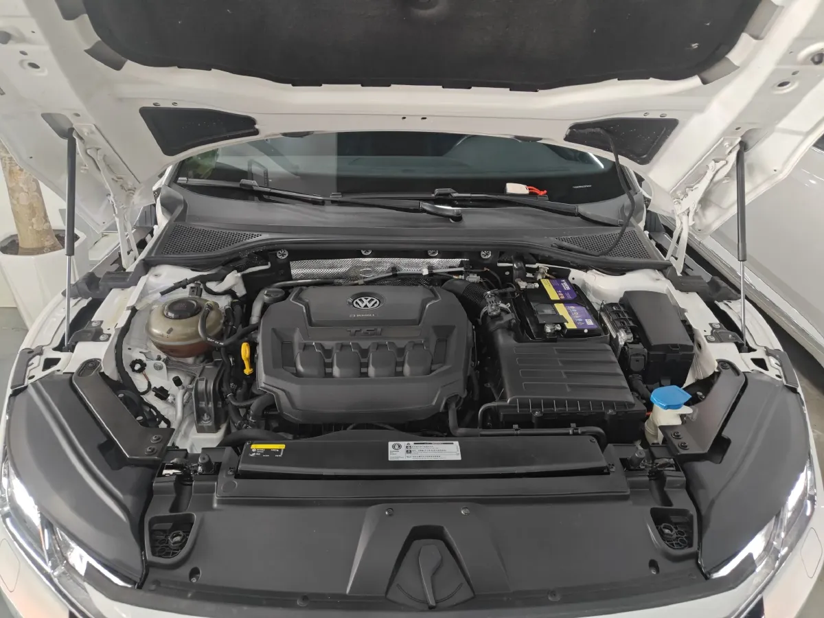 2020 Volkswagen CC 2.0T 186HP L4 7DCT,autocango,china used car exporter,china ev exporter,chinese used car exporter,chinese used ev exporter