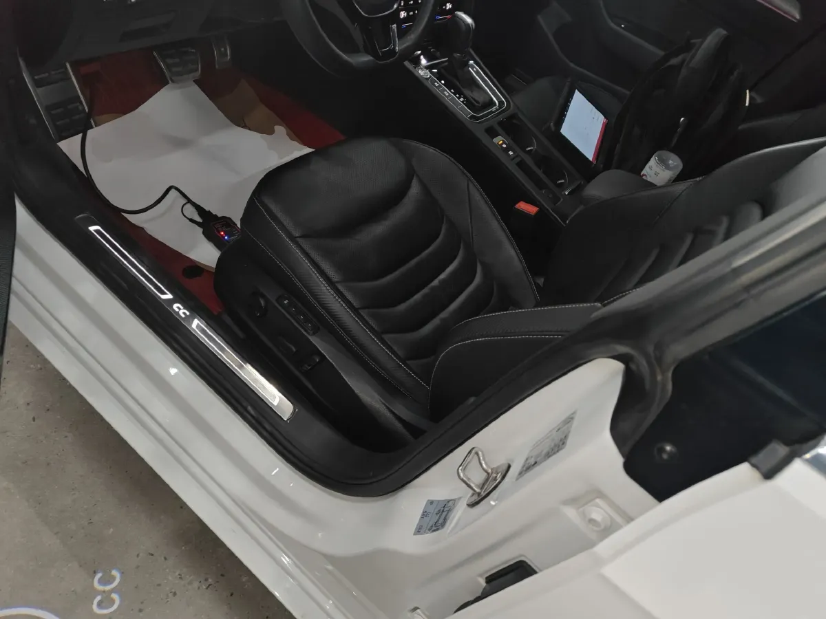 2020 Volkswagen CC 2.0T 186HP L4 7DCT,autocango,china used car exporter,china ev exporter,chinese used car exporter,chinese used ev exporter