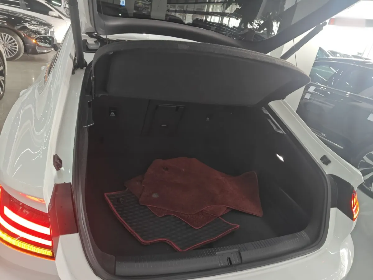 2020 Volkswagen CC 2.0T 186HP L4 7DCT,autocango,china used car exporter,china ev exporter,chinese used car exporter,chinese used ev exporter