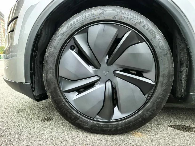 2025 Tesla Model Y BEV 62.5KWH,autocango,china used car exporter,china ev exporter,chinese used car exporter,chinese used ev exporter