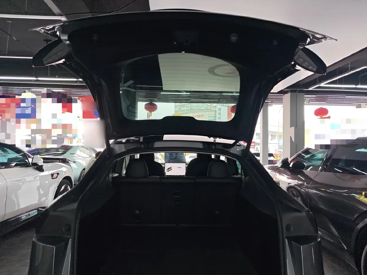 2025 Tesla Model Y BEV 62.5KWH,autocango,china used car exporter,china ev exporter,chinese used car exporter,chinese used ev exporter