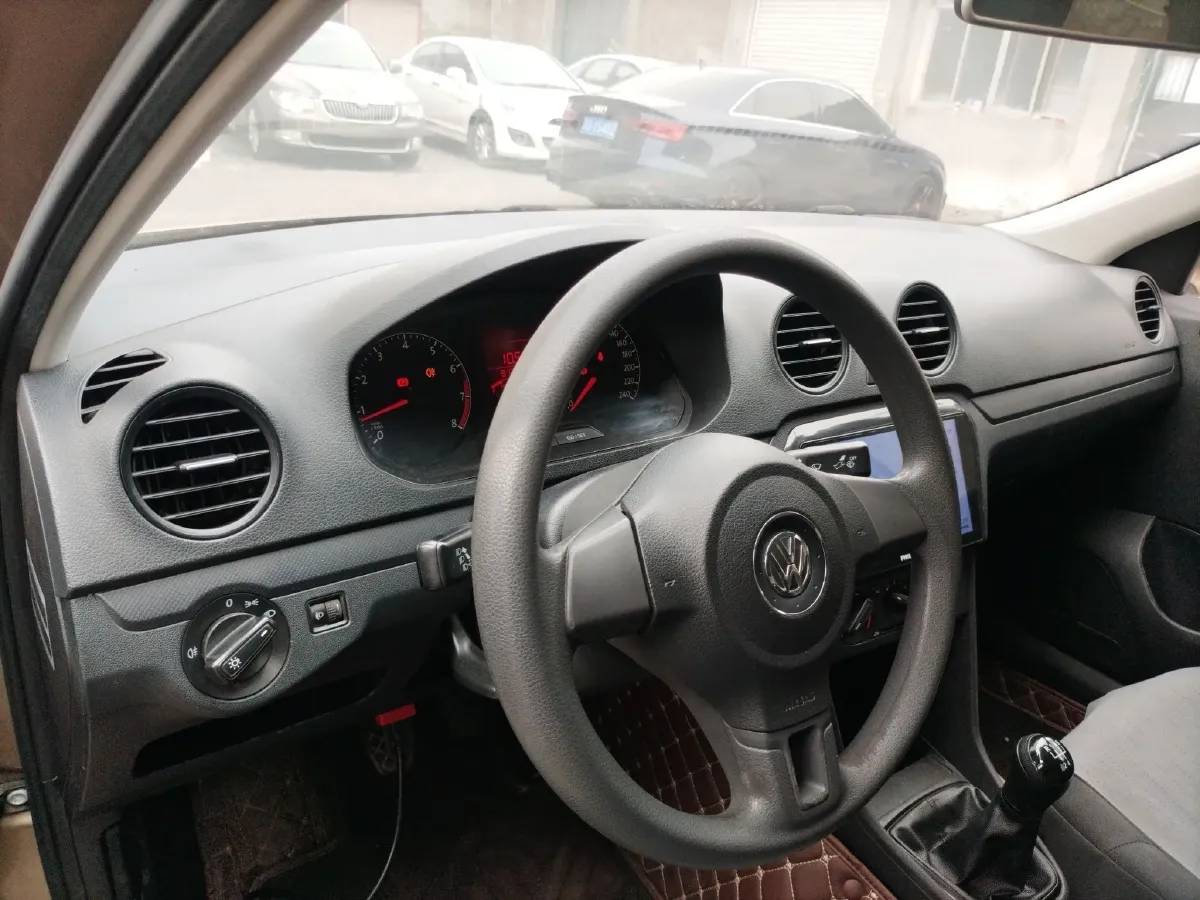 2015 Volkswagen Jetta 1.4L 90HP L4 5MT,autocango,china used car exporter,china ev exporter,chinese used car exporter,chinese used ev exporter