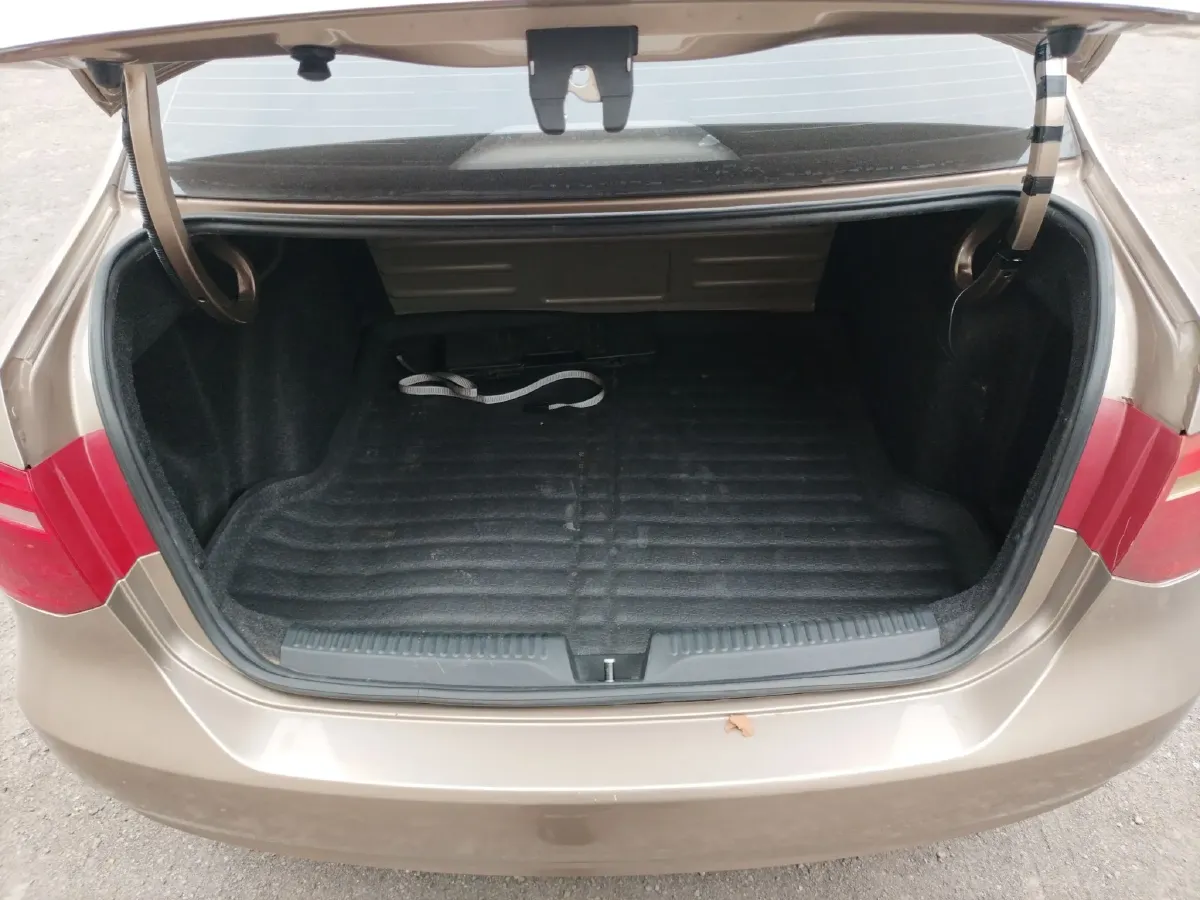 2015 Volkswagen Jetta 1.4L 90HP L4 5MT,autocango,china used car exporter,china ev exporter,chinese used car exporter,chinese used ev exporter