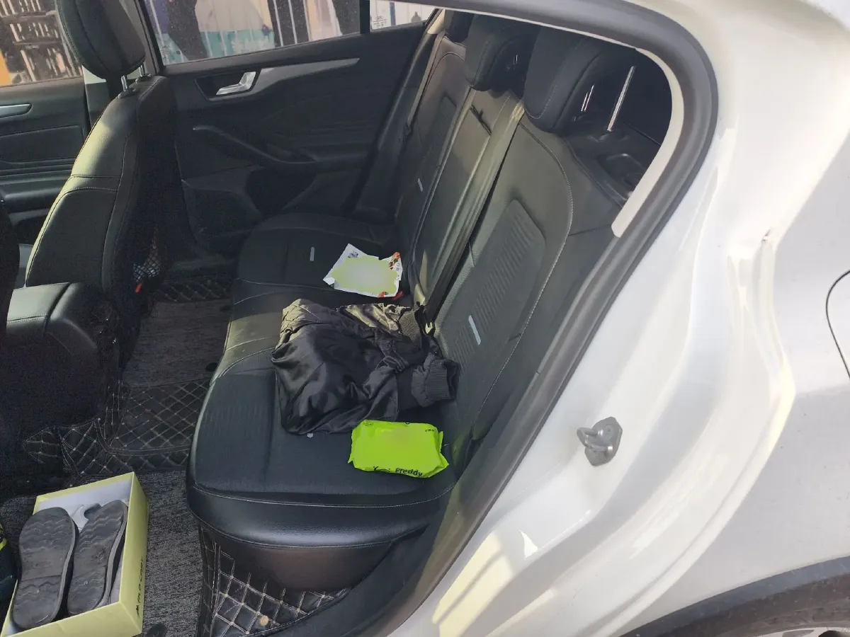 2020 Ford Focus Active 1.5T 174HP L3 8AT,autocango,china used car exporter,china ev exporter,chinese used car exporter,chinese used ev exporter