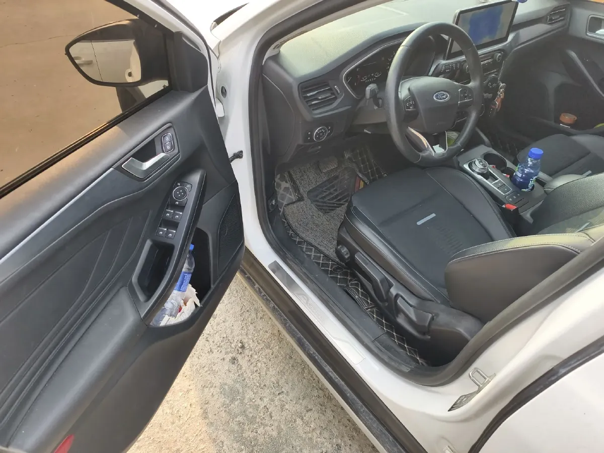 2020 Ford Focus Active 1.5T 174HP L3 8AT,autocango,china used car exporter,china ev exporter,chinese used car exporter,chinese used ev exporter