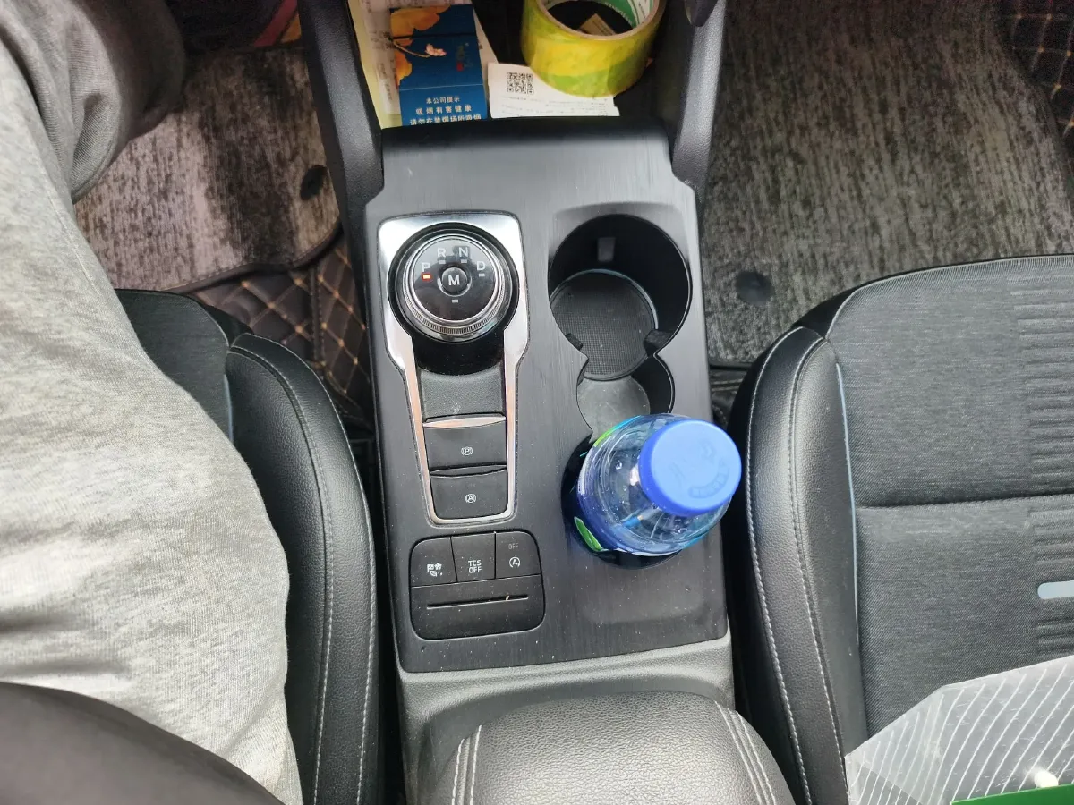 2020 Ford Focus Active 1.5T 174HP L3 8AT,autocango,china used car exporter,china ev exporter,chinese used car exporter,chinese used ev exporter