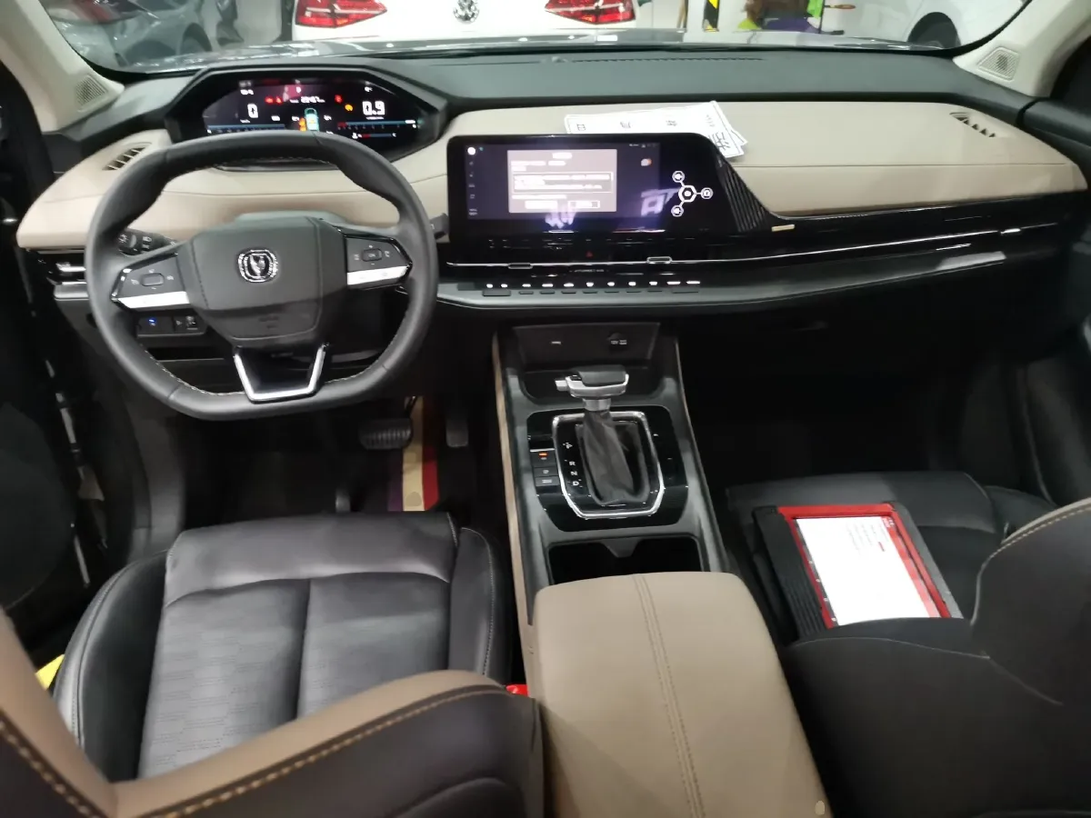 2022 ChangAn CS55 Plus 1.5T 188HP L4 7DCT,autocango,china used car exporter,china ev exporter,chinese used car exporter,chinese used ev exporter