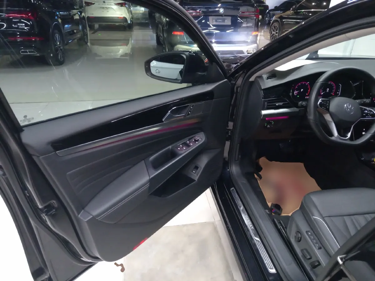 2022 Toyota Avalon 2.5L 209HP L4 8AT,autocango,china used car exporter,china ev exporter,chinese used car exporter,chinese used ev exporter