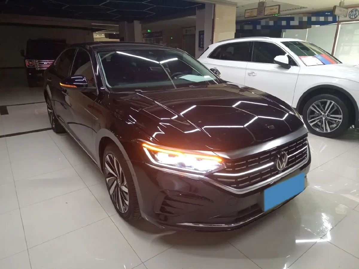 2022 Toyota Avalon 2.5L 209HP L4 8AT,autocango,china used car exporter,china ev exporter,chinese used car exporter,chinese used ev exporter