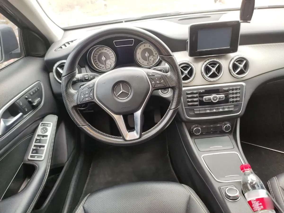 2015 Mercedes-Benz GLA Class 1.6T 156HP L4 7DCT,autocango,china used car exporter,china ev exporter,chinese used car exporter,chinese used ev exporter