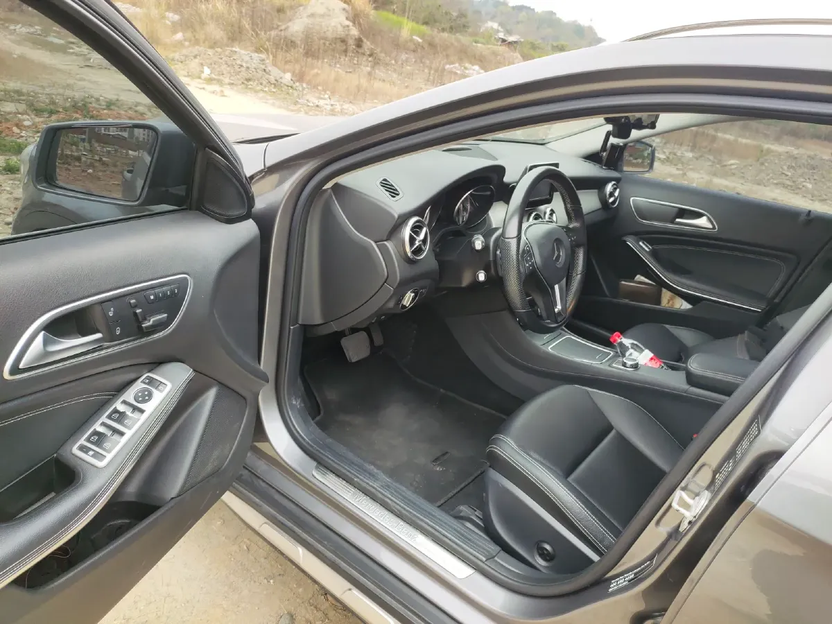 2015 Mercedes-Benz GLA Class 1.6T 156HP L4 7DCT,autocango,china used car exporter,china ev exporter,chinese used car exporter,chinese used ev exporter