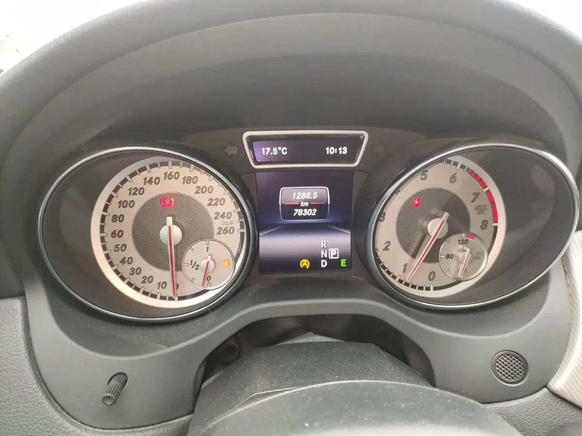 2015 Mercedes-Benz GLA Class 1.6T 156HP L4 7DCT,autocango,china used car exporter,china ev exporter,chinese used car exporter,chinese used ev exporter